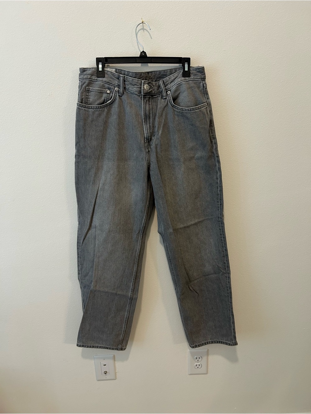H&M Men's Gray Relaxed-Fit Jeans